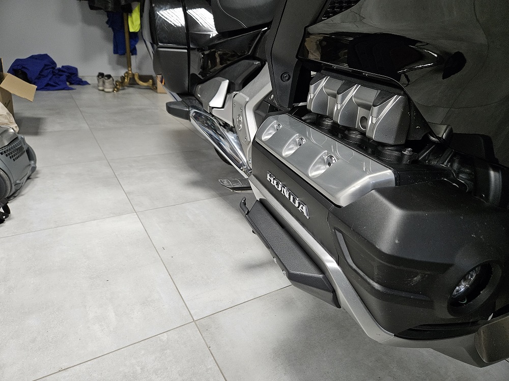 GL1800 Footrests Kit 4