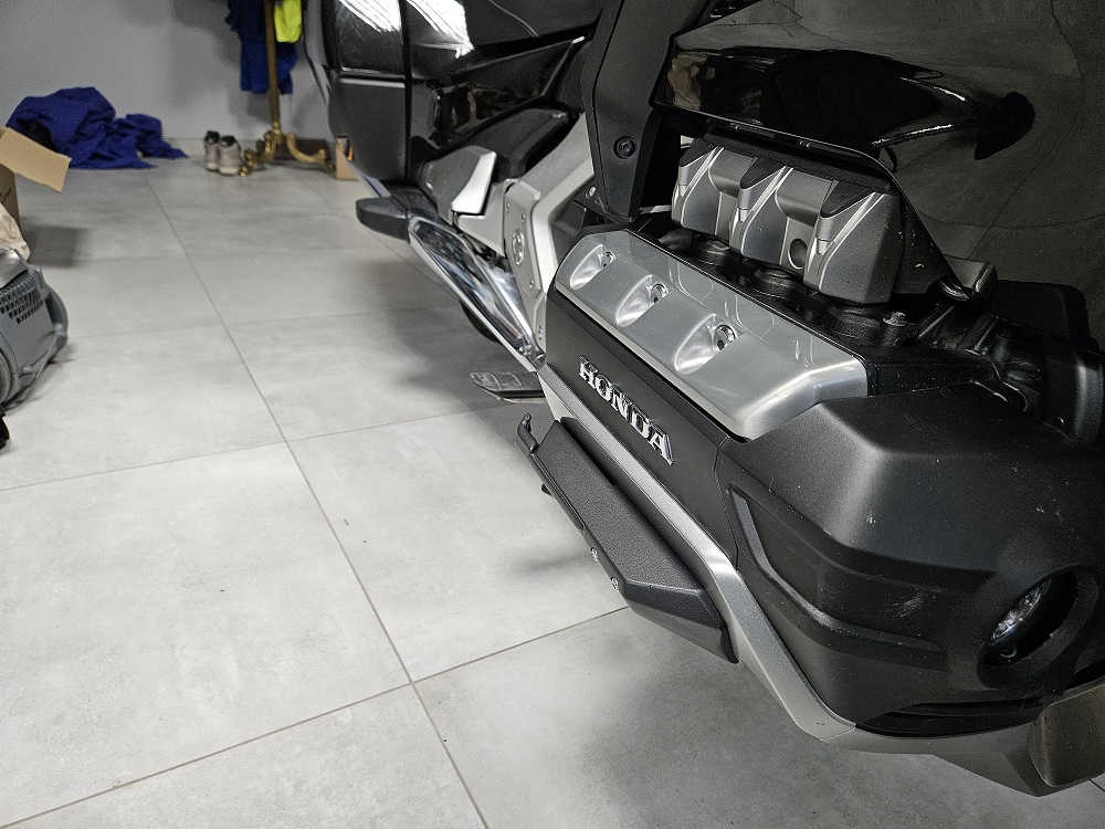 GL1800 Footrests Kit 5